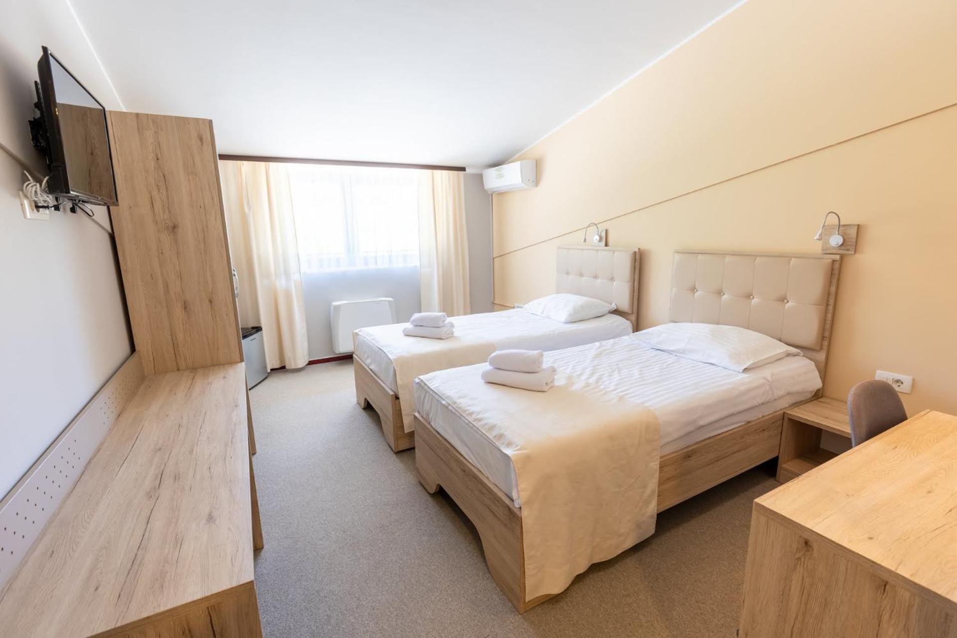 Hotel Dolenjc 新梅斯托 外观 照片