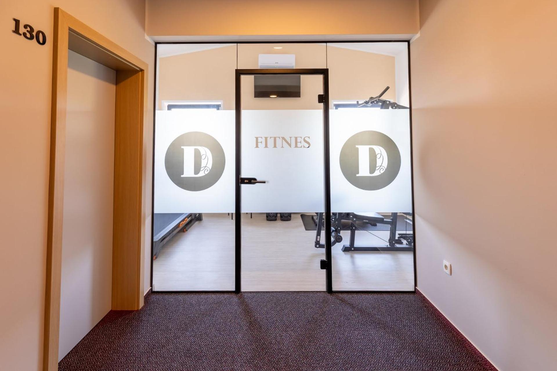 Hotel Dolenjc 新梅斯托 外观 照片